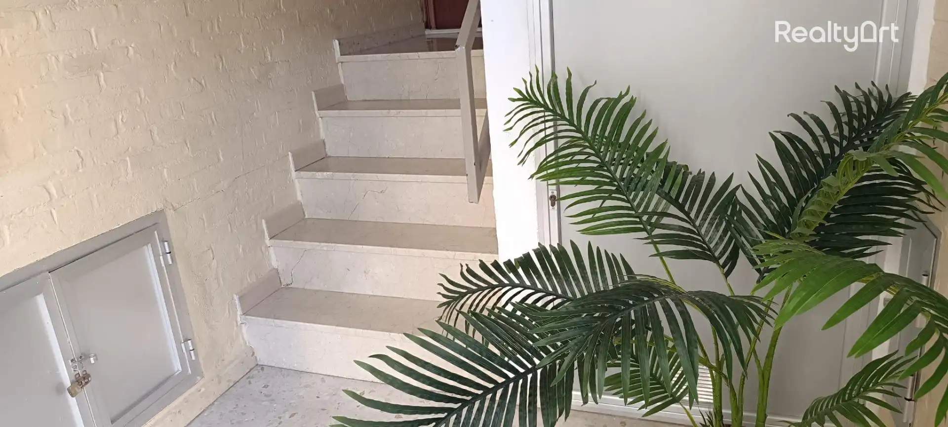 Flat for sale in Sevilla  with Air Conditioner, Terrace and Furnished