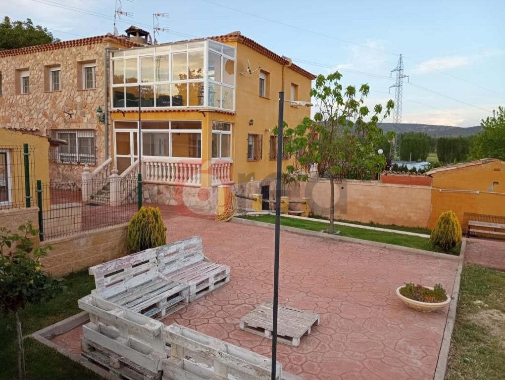 Single-family semi-detached for sale in Chillarón de Cuenca