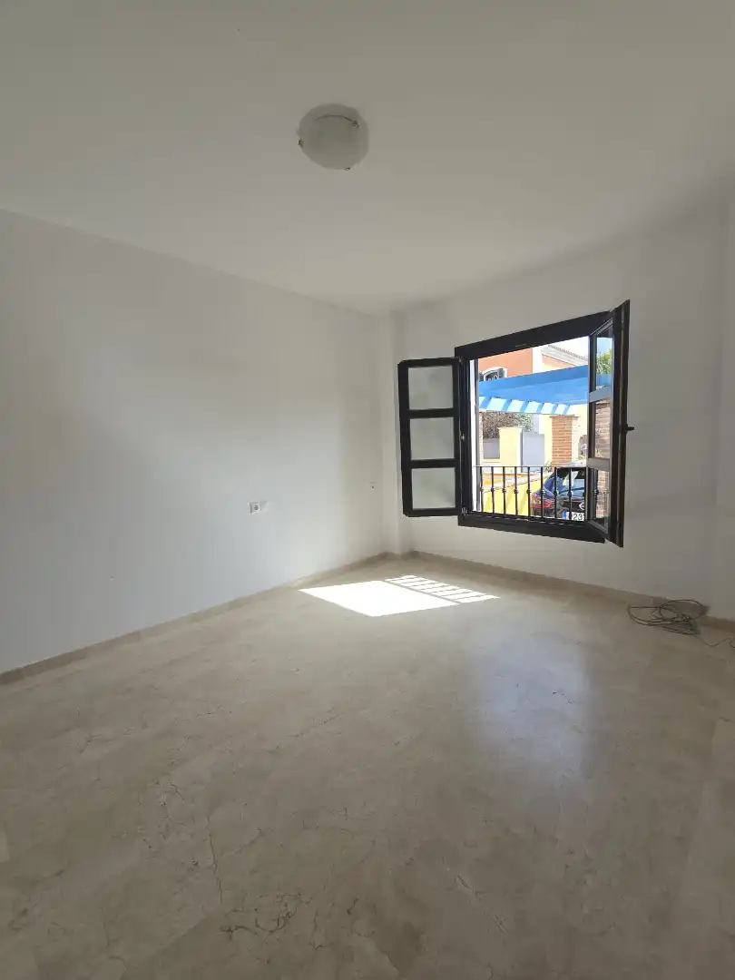 Habitación de Casa adosada en venta en Marbella con Aire acondicionado, Calefacción y Terraza