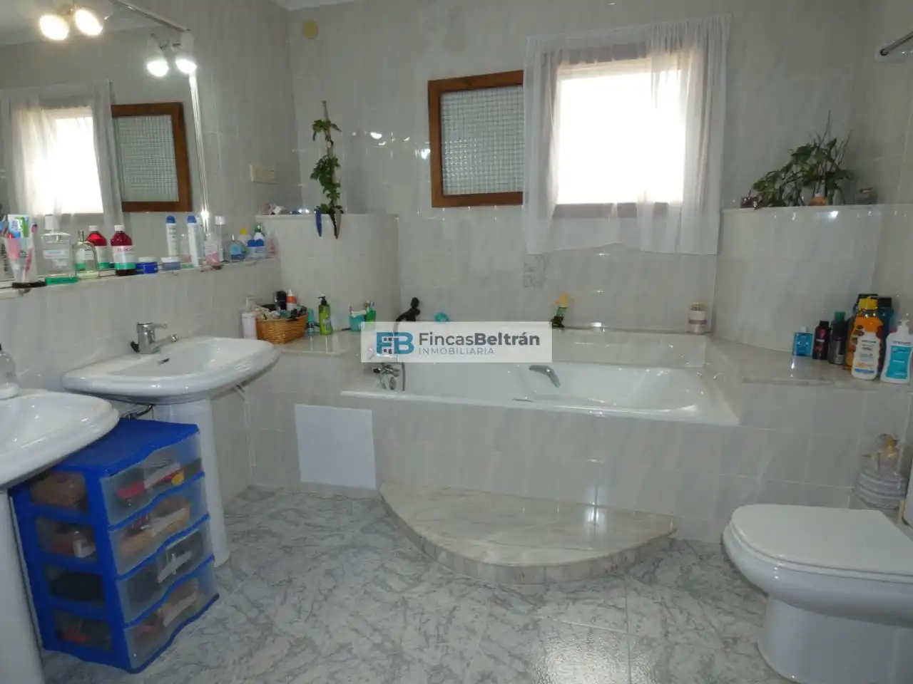 Bany de Casa o xalet en venda en Benicarló amb Aire condicionat, Calefacció i Jardí privat