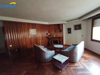 Living room of Flat for sale in Aranda de Duero  with Heating, Terrace and Storage room