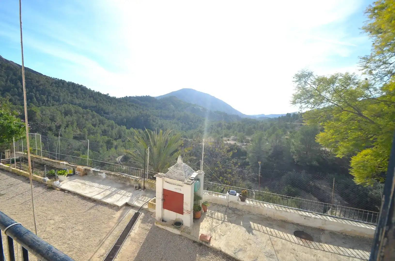Vista exterior de Casa o xalet en venda en Orxeta amb Terrassa, Traster i Moblat