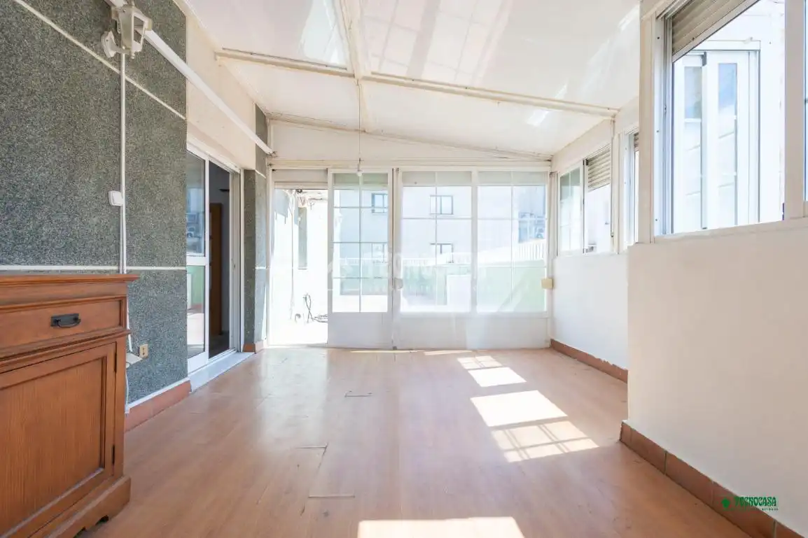 Piso en venta en Almería con Terraza