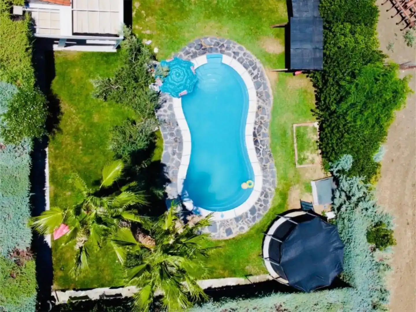 Schwimmbecken von Wohnung zur Miete in Valverde de Leganés mit Klimaanlage, Privatgarten und Schwimmbad