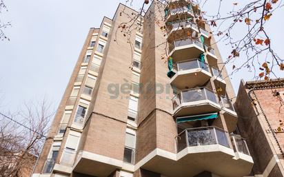 Exterior view of Flat for sale in Girona Capital  with Heating and Terrace