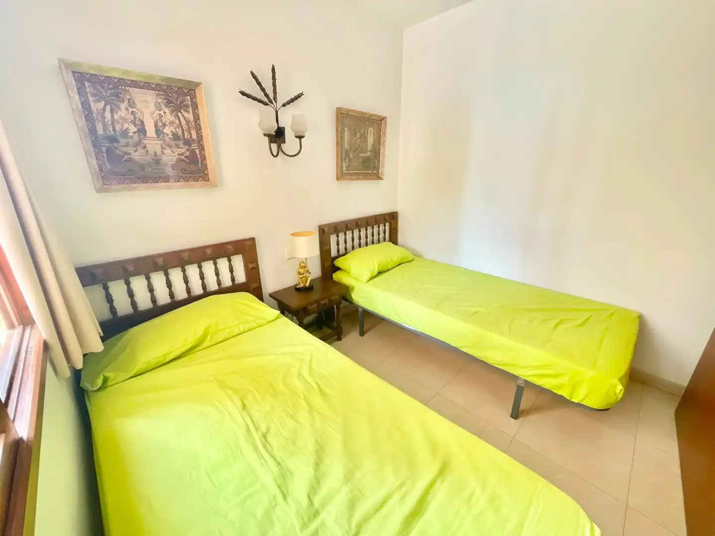 Habitación de Estudio de alquiler en Orihuela con Aire acondicionado, Amueblado y Lavadora