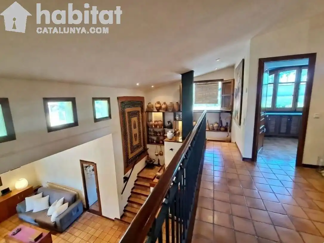 Vista exterior de Casa o chalet en venta en Sant Esteve Sesrovires con Aire acondicionado, Calefacción y Jardín privado