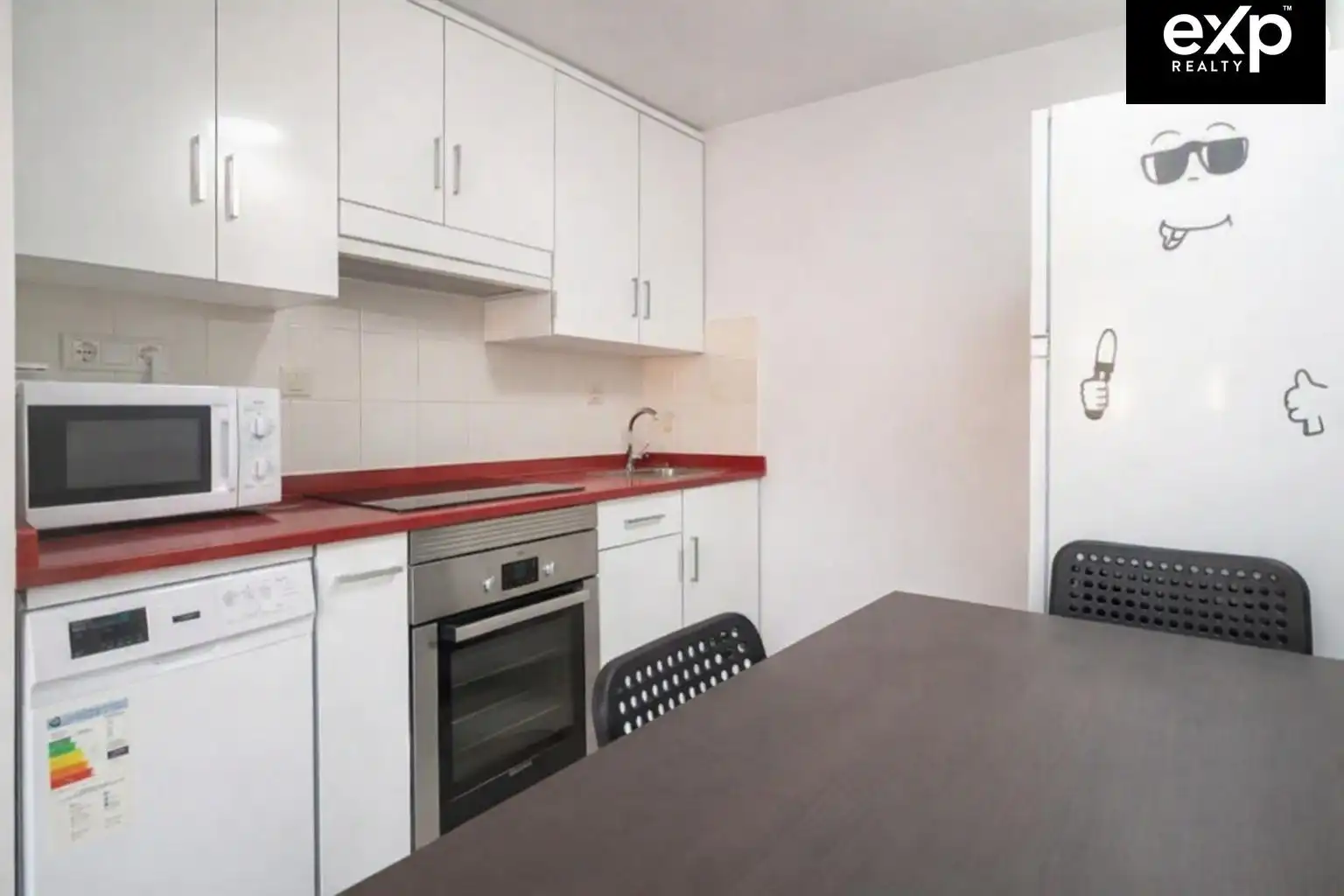 Cocina de Estudio en venta en O Grove   con Calefacción, Terraza y Amueblado