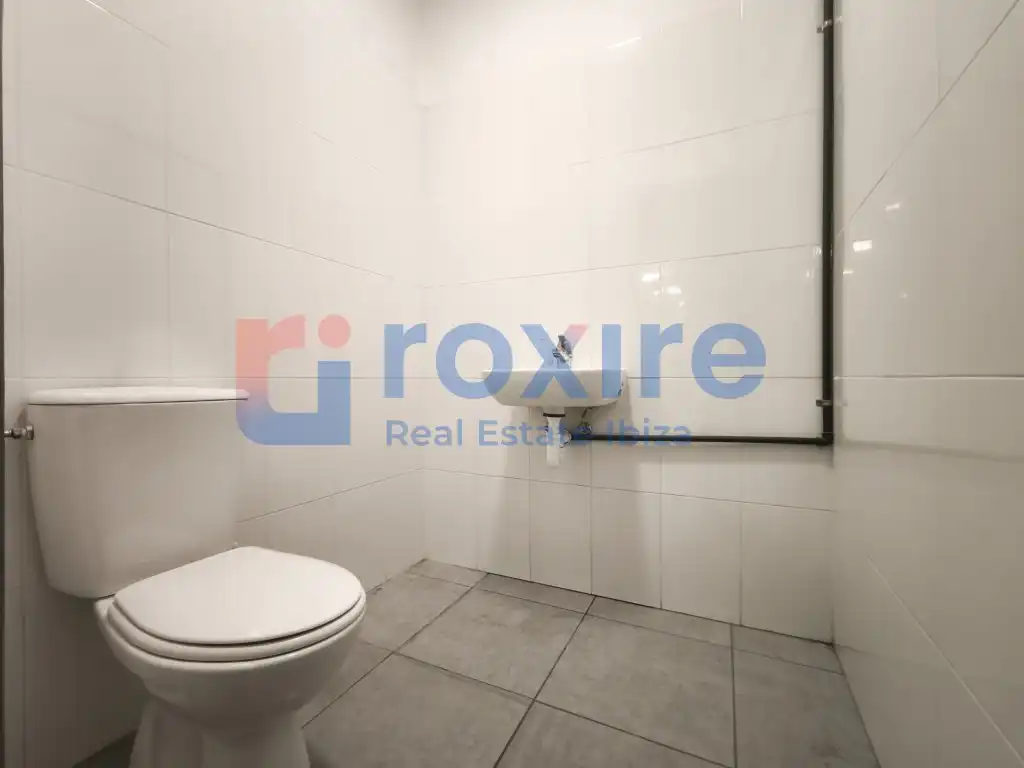 Badezimmer von Geschaftsraum zur Miete in Sant Antoni de Portmany