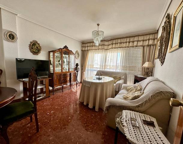 Piso en Venta en Calle San Juan de la Cruz en Ollerías - San Cayetano