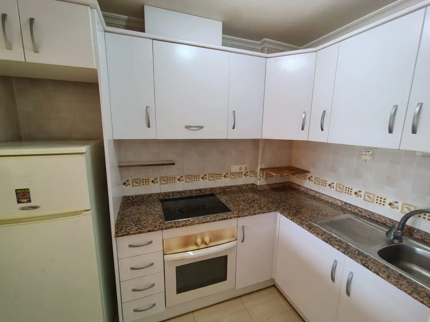 Cocina de Planta baja en venta en Daya Nueva con Terraza, Trastero y Piscina comunitaria