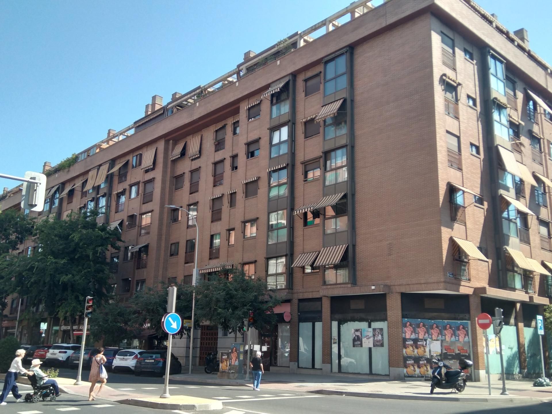 Exterior view of Flat for sale in  Madrid Capital  with Private garden, Terrace and Storage room