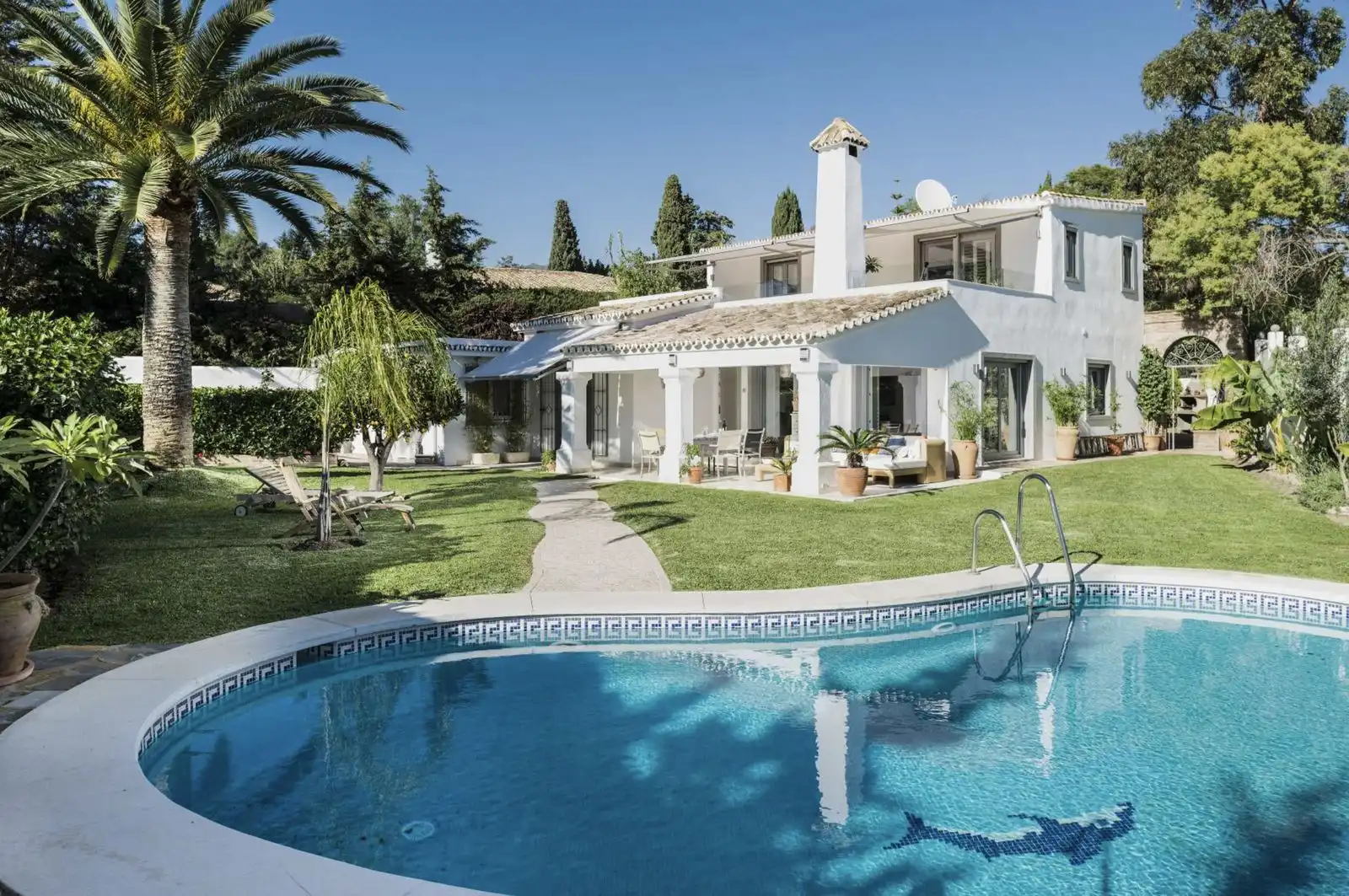 Villa mit Pool zum Verkauf in Avenida Tomás Pascual 22