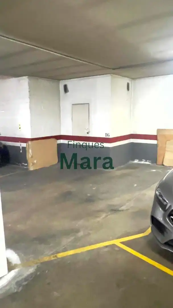 Einzelparkplatz zum Verkauf in Carrer Carrer Indústria, imagen 2