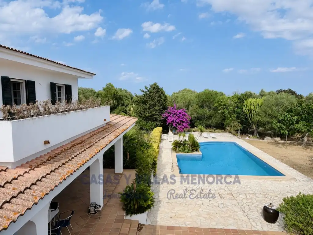 Vista exterior de Finca rústica en venda en Sant Lluís