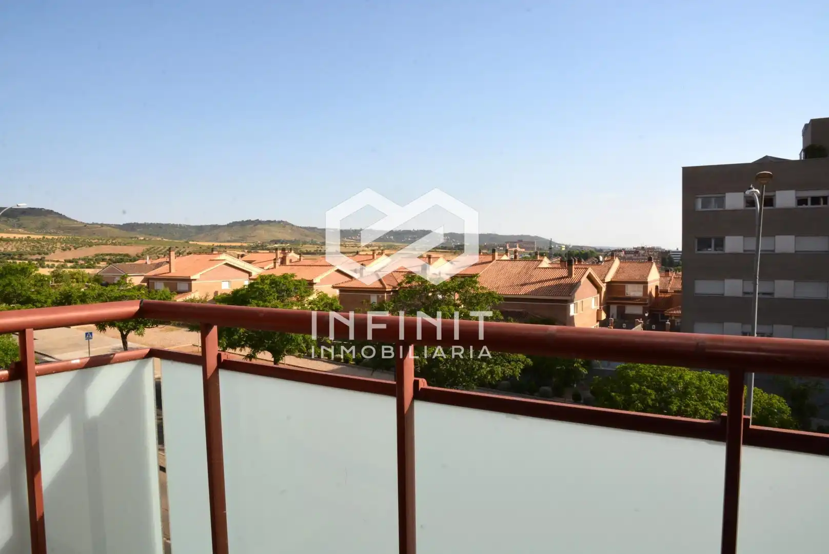 Vista exterior de Piso en venta en Guadalajara con Calefacción, Terraza y Trastero