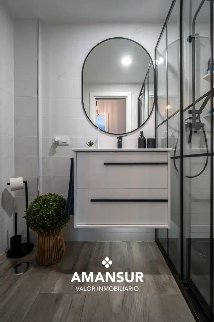 Flat for sale in Plaza Dulcinea, Nuevo Parque - Los Rosales - Tráfico Pesado