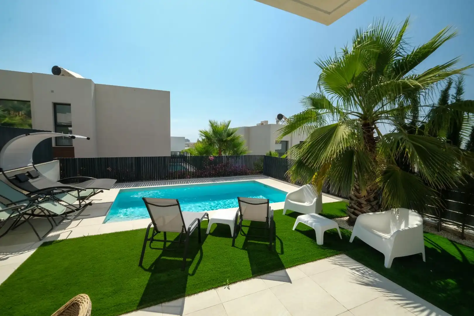 Piscina de Casa o chalet de alquiler en Finestrat con Aire acondicionado, Calefacción y Jardín privado