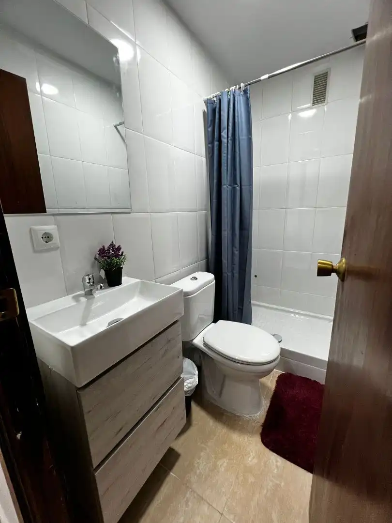 Badezimmer von Wohnung zur untervermieten in L'Alcúdia de Crespins mit Klimaanlage, Heizung und Möbliert