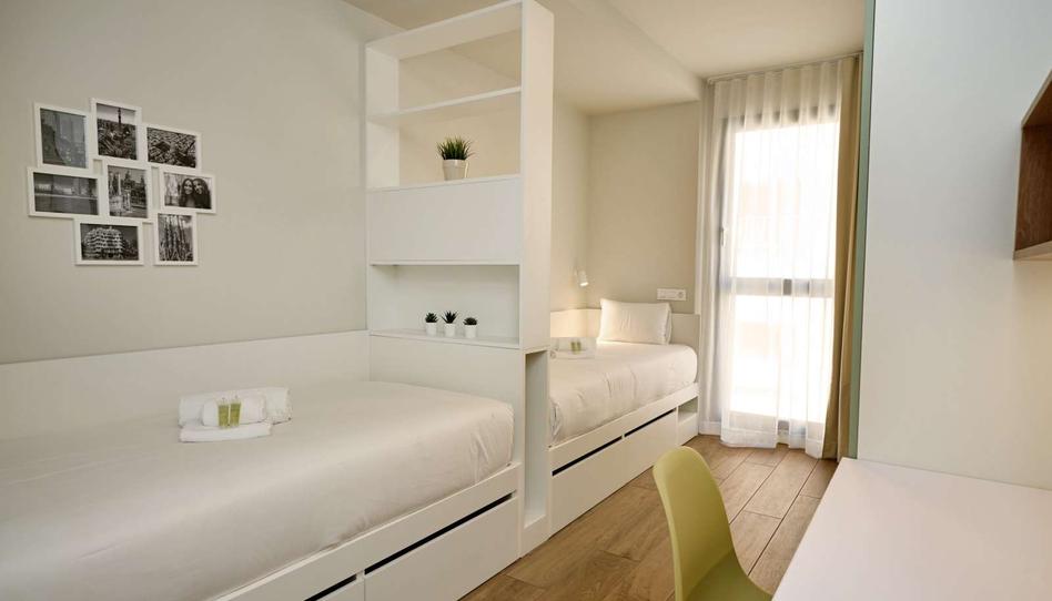 Foto 1 de Casa o xalet per a compartir a Collblanc, Barcelona