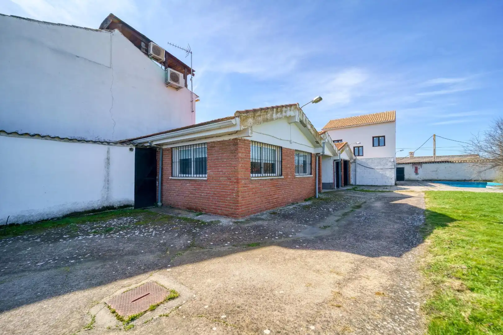 Vista exterior de Casa o chalet en venta en Villamanrique de Tajo con Aire acondicionado, Calefacción y Jardín privado