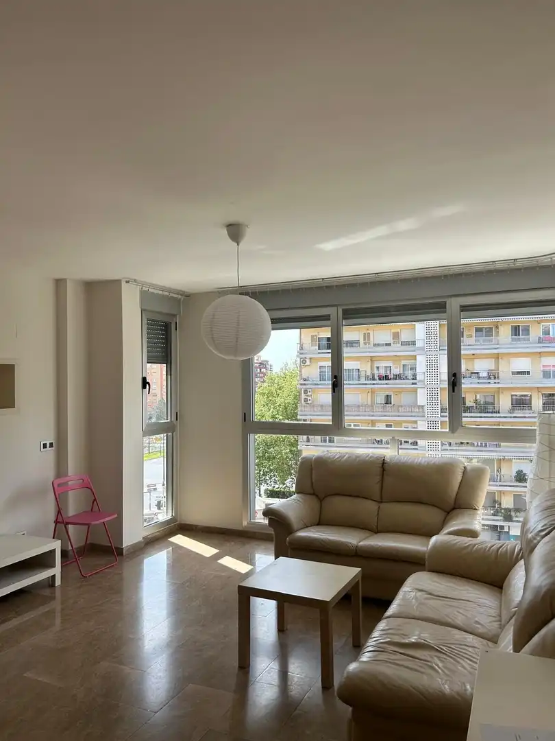Sala d'estar de Pis de lloguer en  Valencia Capital amb Terrassa, Moblat i Balcó
