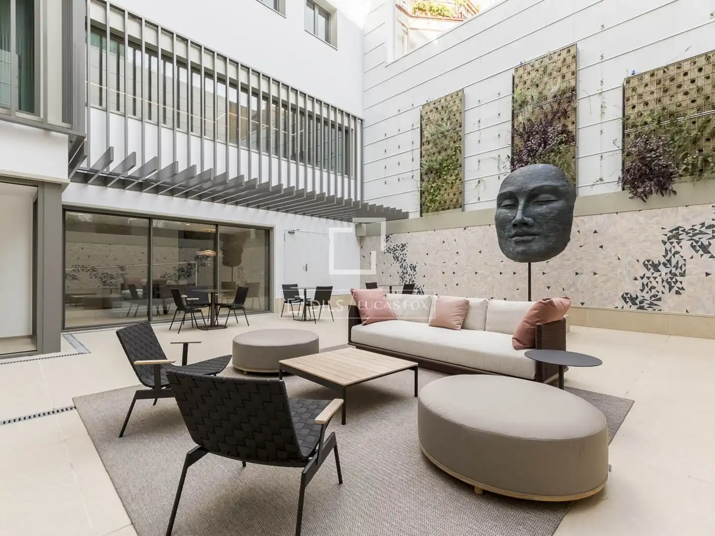 Terrasse von Wohnung zum Verkauf in Barcelona mit Klimaanlage, Terrasse und Schwimmbad
