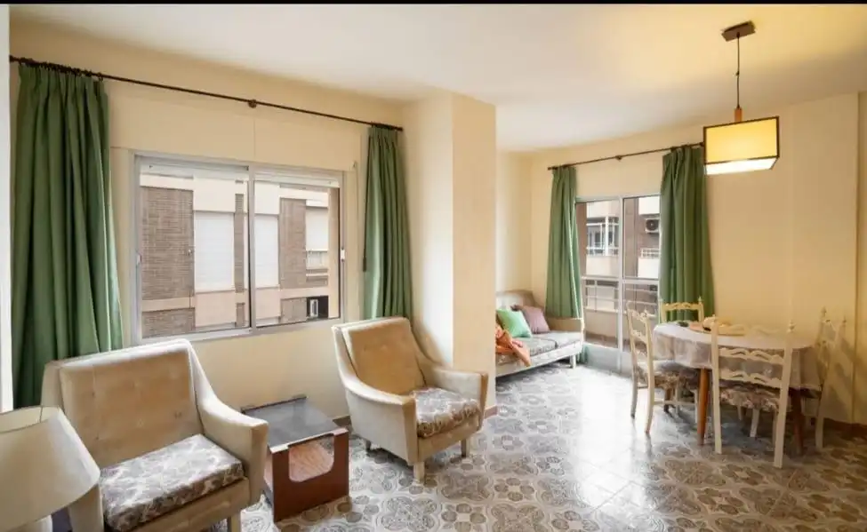 Vista exterior de Apartament en venda en Torrevieja amb Aire condicionat, Calefacció i Terrassa