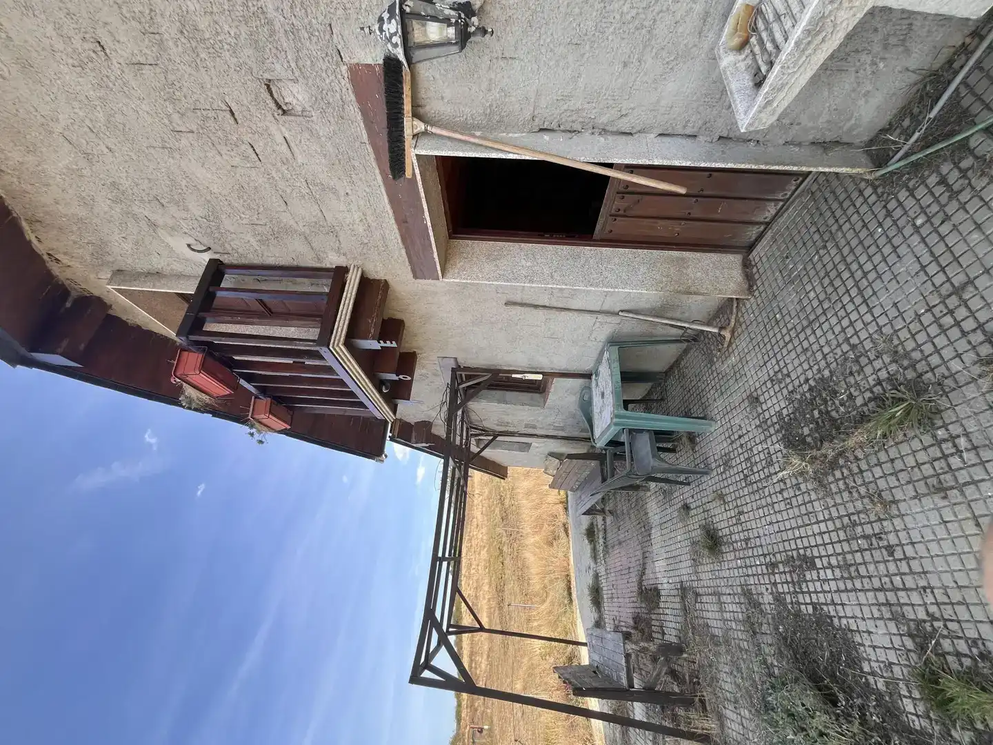 Vista exterior de Finca rústica en venda en Torre del Bierzo amb Jardí privat i Balcó