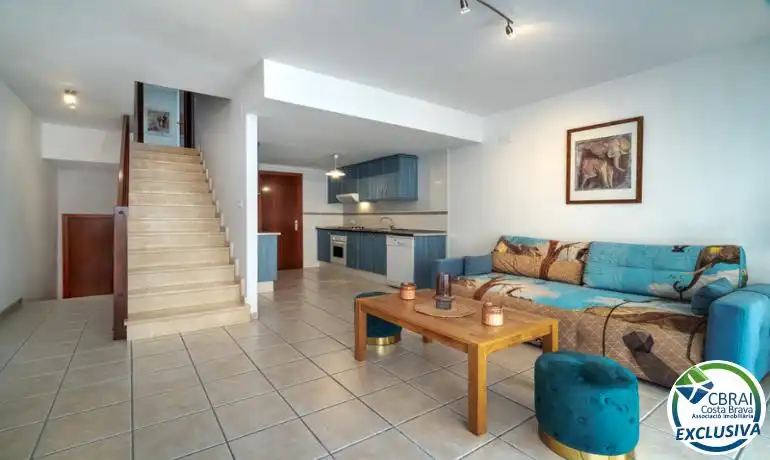 Casa aparellada amb piscina en venda a Muga - Gran Reserva - Badia, imagen 4