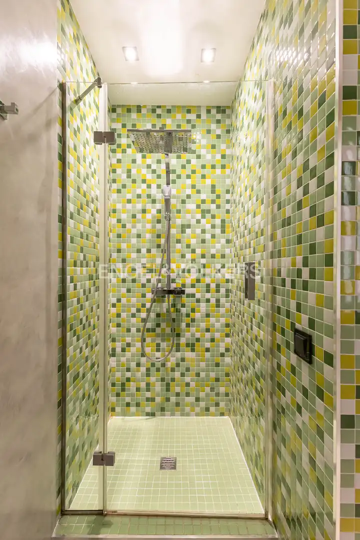 Bathroom of Flat for sale in Madrid  with Air Conditioner, Heating and Parquet flooring