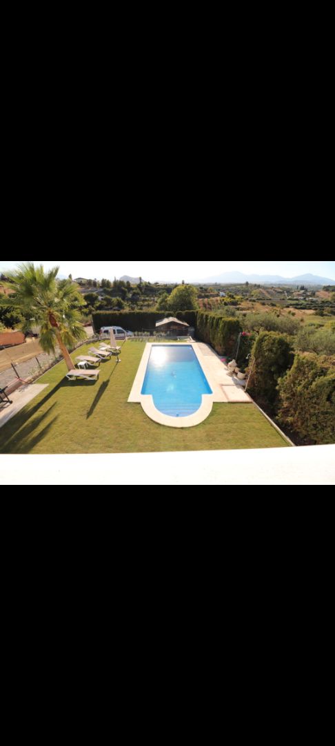 Piscina de Finca rústica de alquiler en Alhaurín El Grande con Amueblado y Se aceptan mascotas