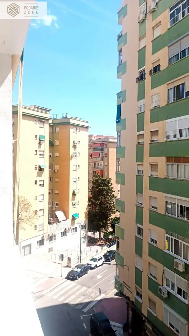 Exterior view of Flat for share in Málaga  with Terrace, Furnished and Balcony