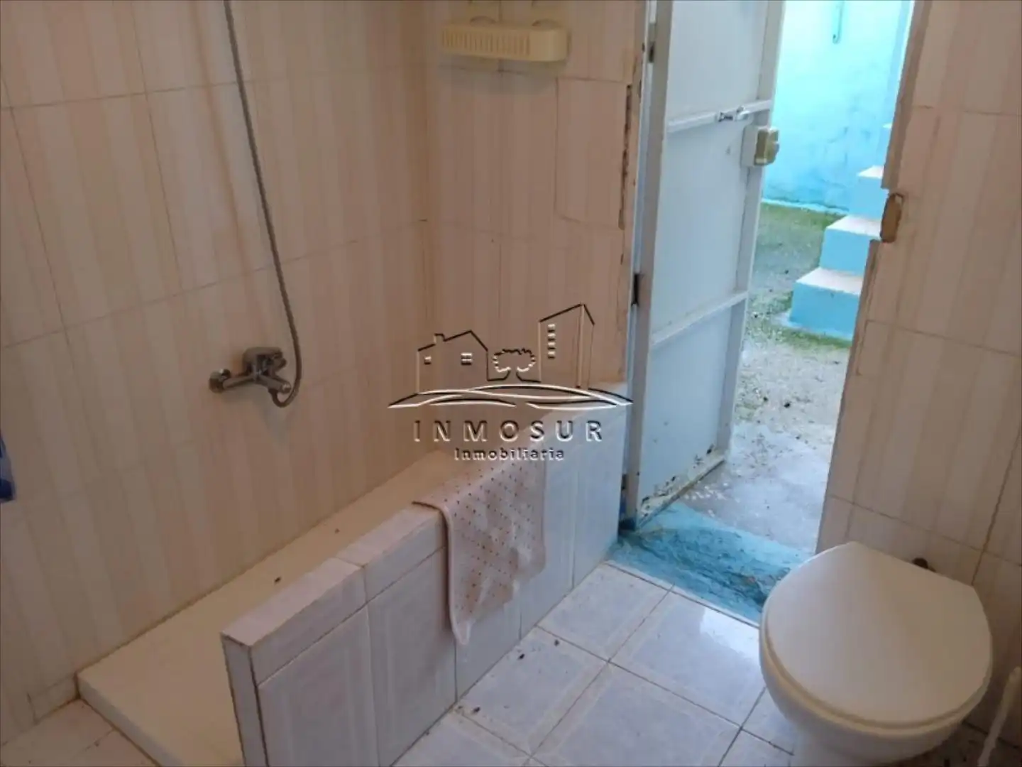 Bany de Casa o xalet en venda en Lucena amb Piscina