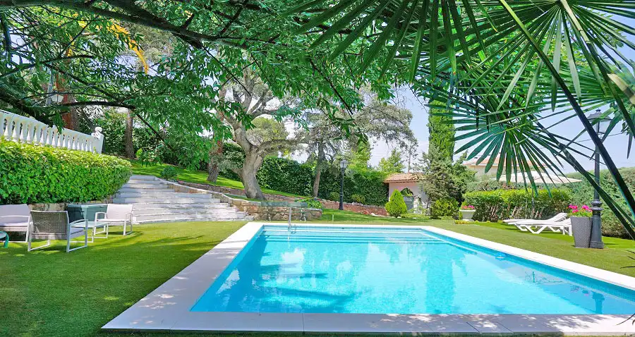 Piscina de Casa o xalet en venda en Torrelodones amb Aire condicionat, Calefacció i Jardí privat