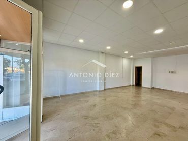 Locale commerciale in affitto a Aspe Centro