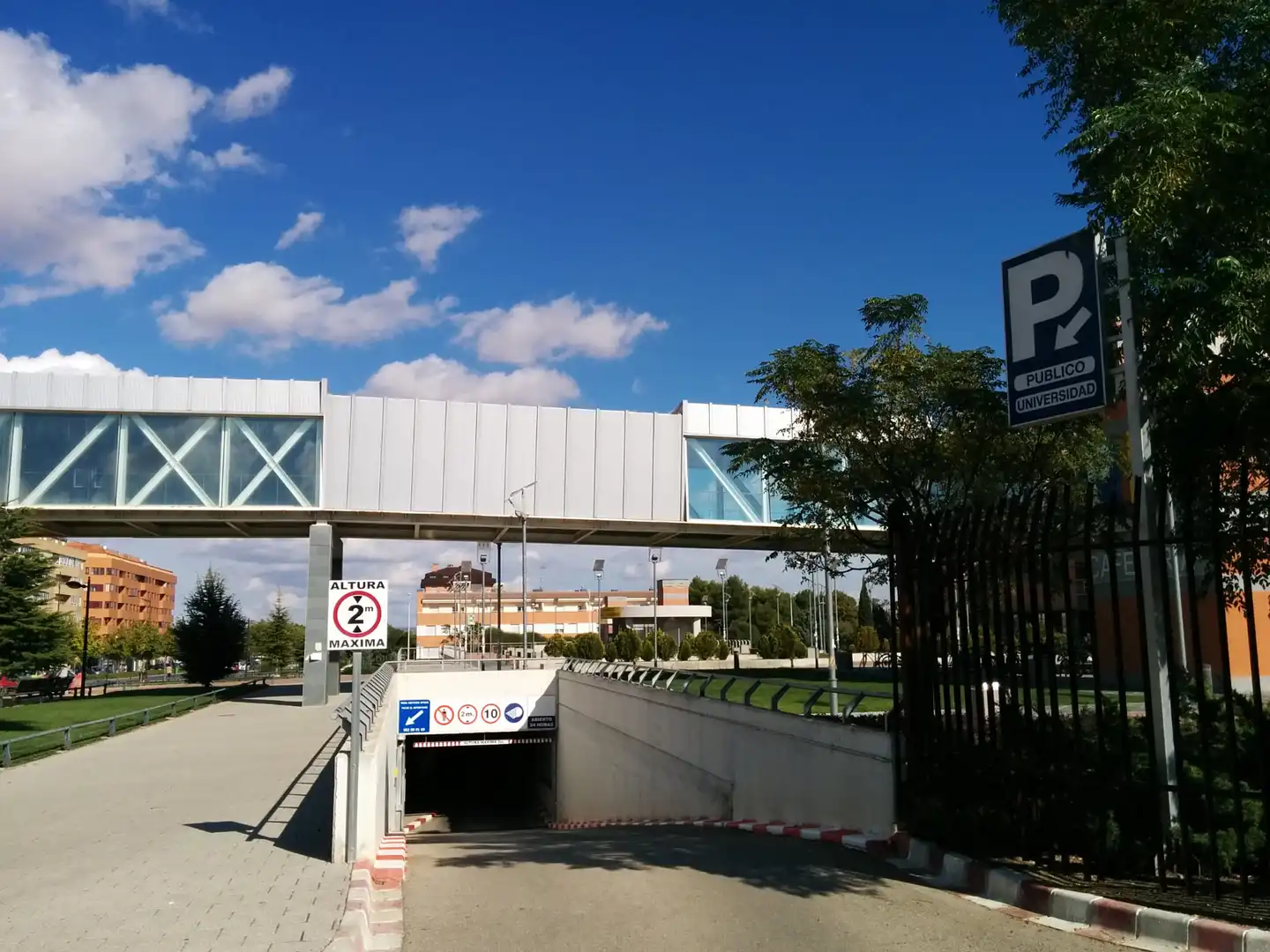 Vista exterior de Garaje de alquiler en Albacete