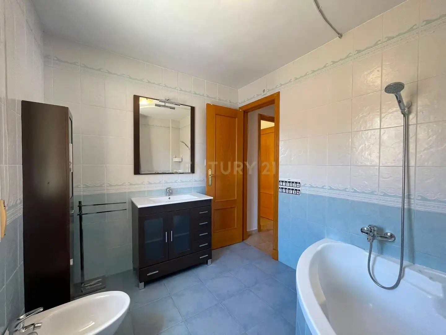Bathroom of Houses for rent in Armilla  with Air Conditioner and Washing machine