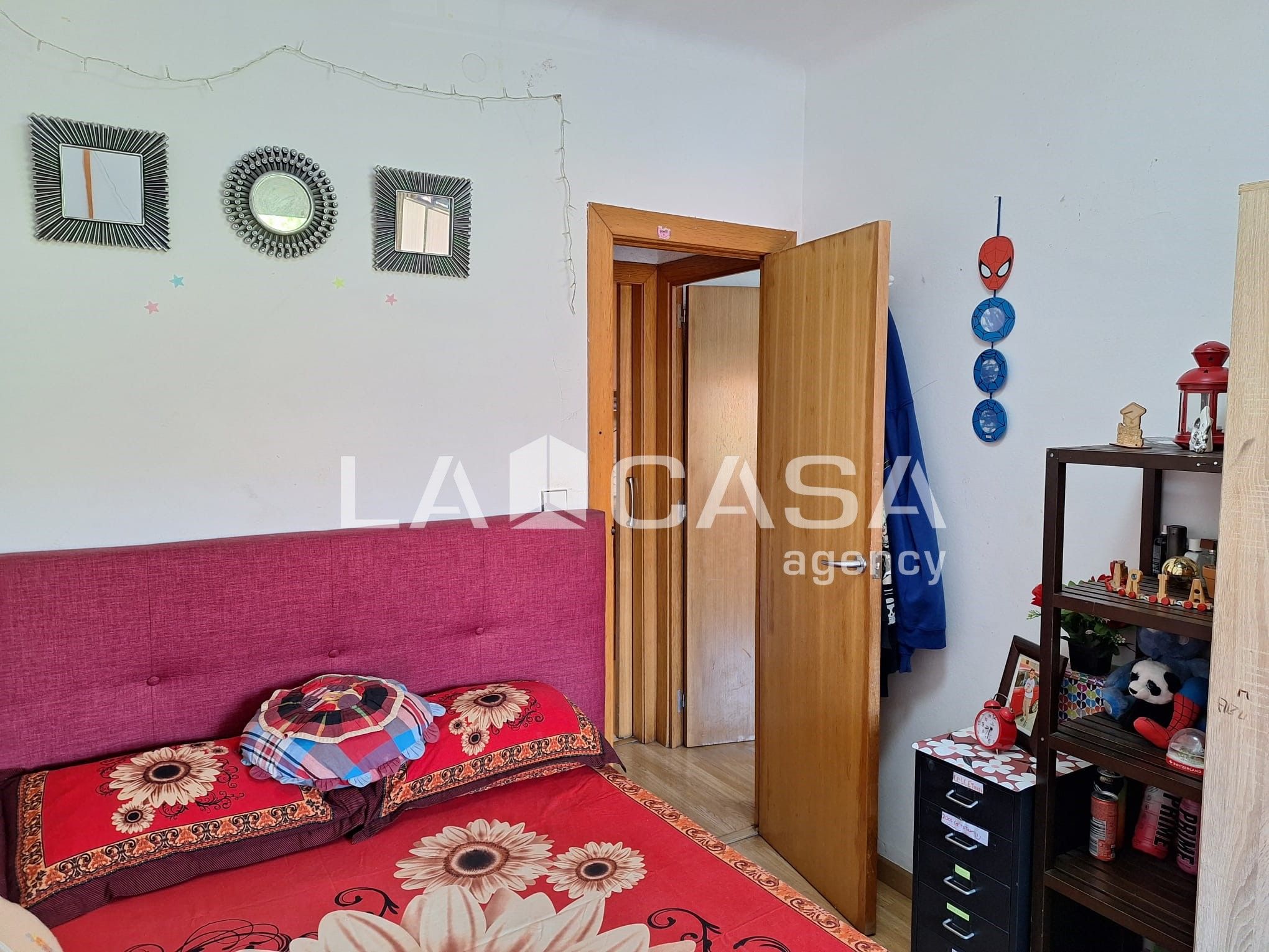Flat for sale in Santa Coloma de Gramenet  with Heating