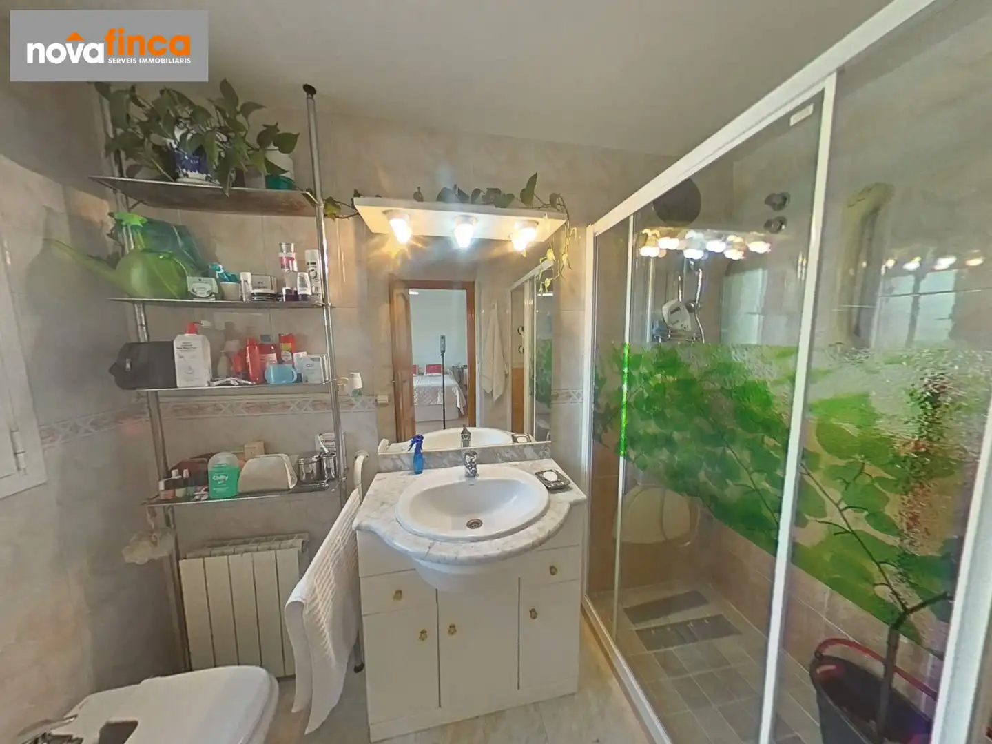 Baño de Casa adosada en venta en Palamós con Aire acondicionado, Calefacción y Jardín privado