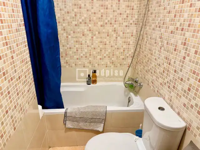 Badezimmer von Wohnung zum Verkauf in Almazora / Almassora mit Klimaanlage und Möbliert