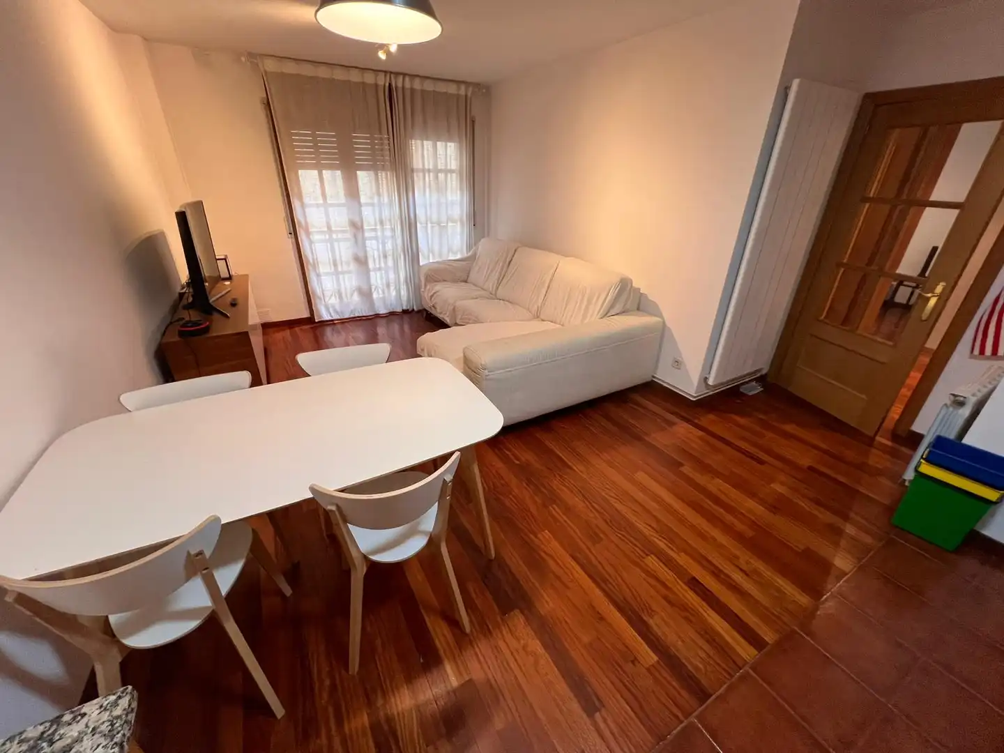 Sala de estar de Piso en venta en Camprodon con Calefacción, Parquet y Amueblado