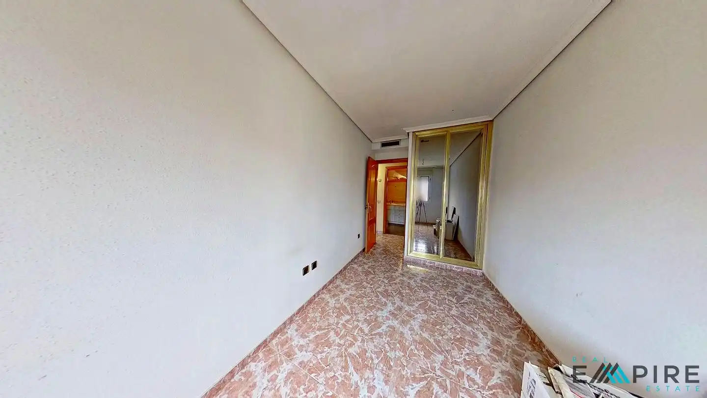Casa o chalet en venta en Parla con Calefacción, Terraza y Amueblado