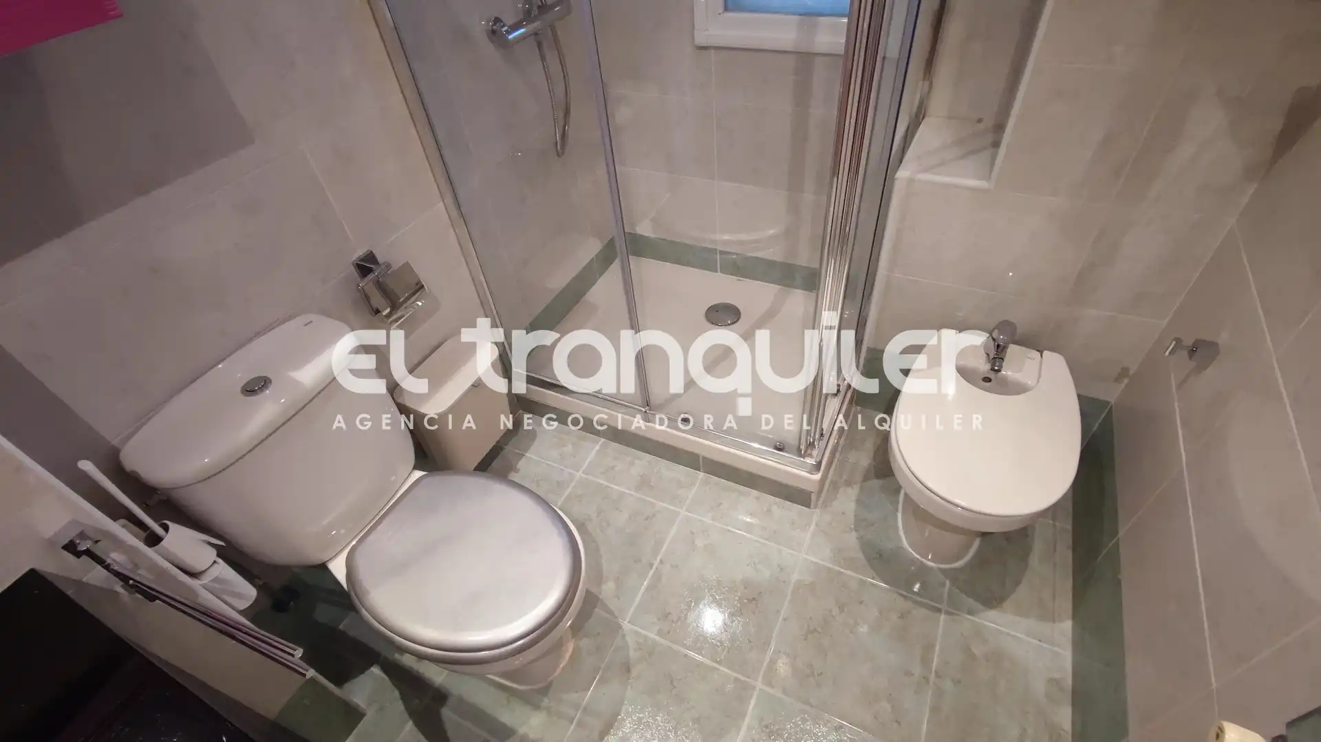 Bany de Àtic de lloguer en Madrid amb Aire condicionat, Parquet i Terrassa