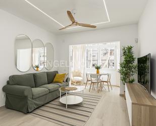 Sala d'estar de Apartament de lloguer en  Barcelona Capital amb Aire condicionat, Calefacció i Moblat