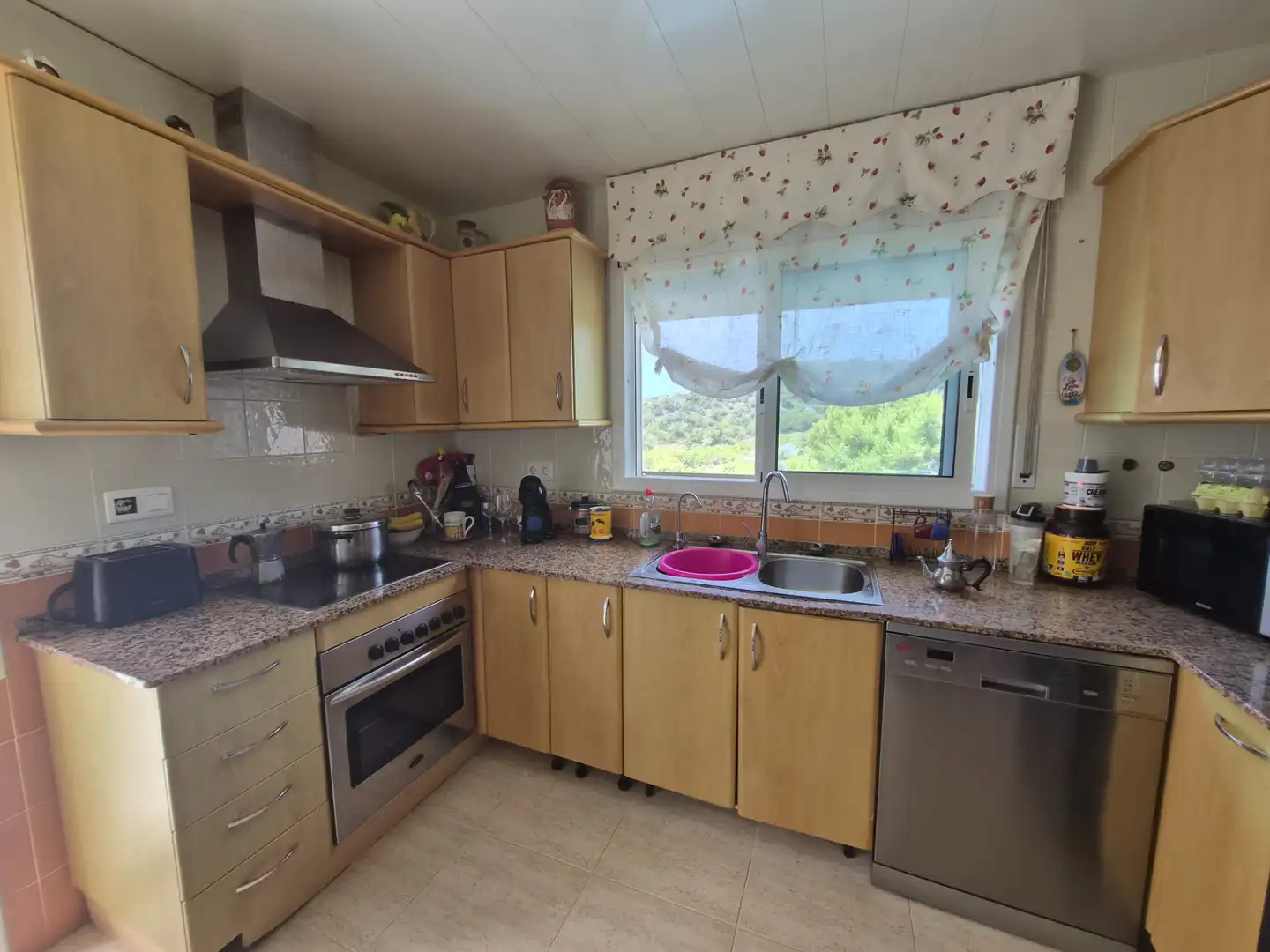 Cocina de Casa o chalet en venta en Roda de Berà con Calefacción, Jardín privado y Terraza
