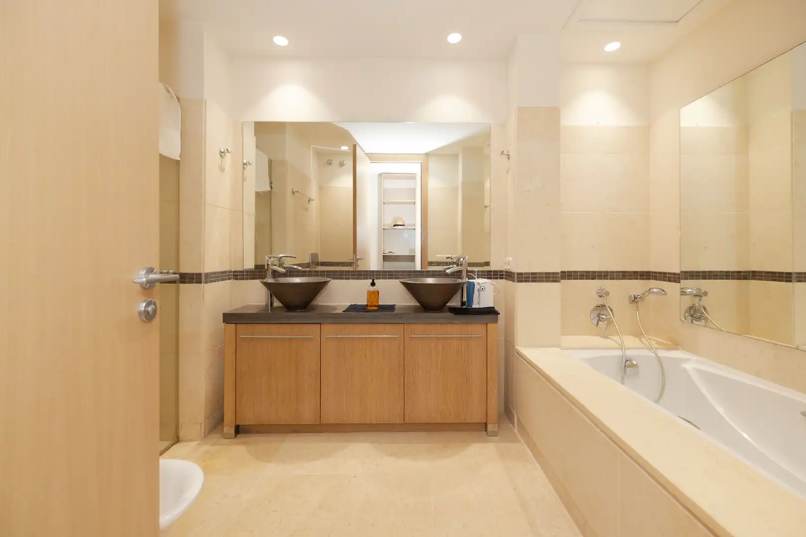 Flat with pool for sale in Urbanizacion los Altos de los Monteros, imagen 35