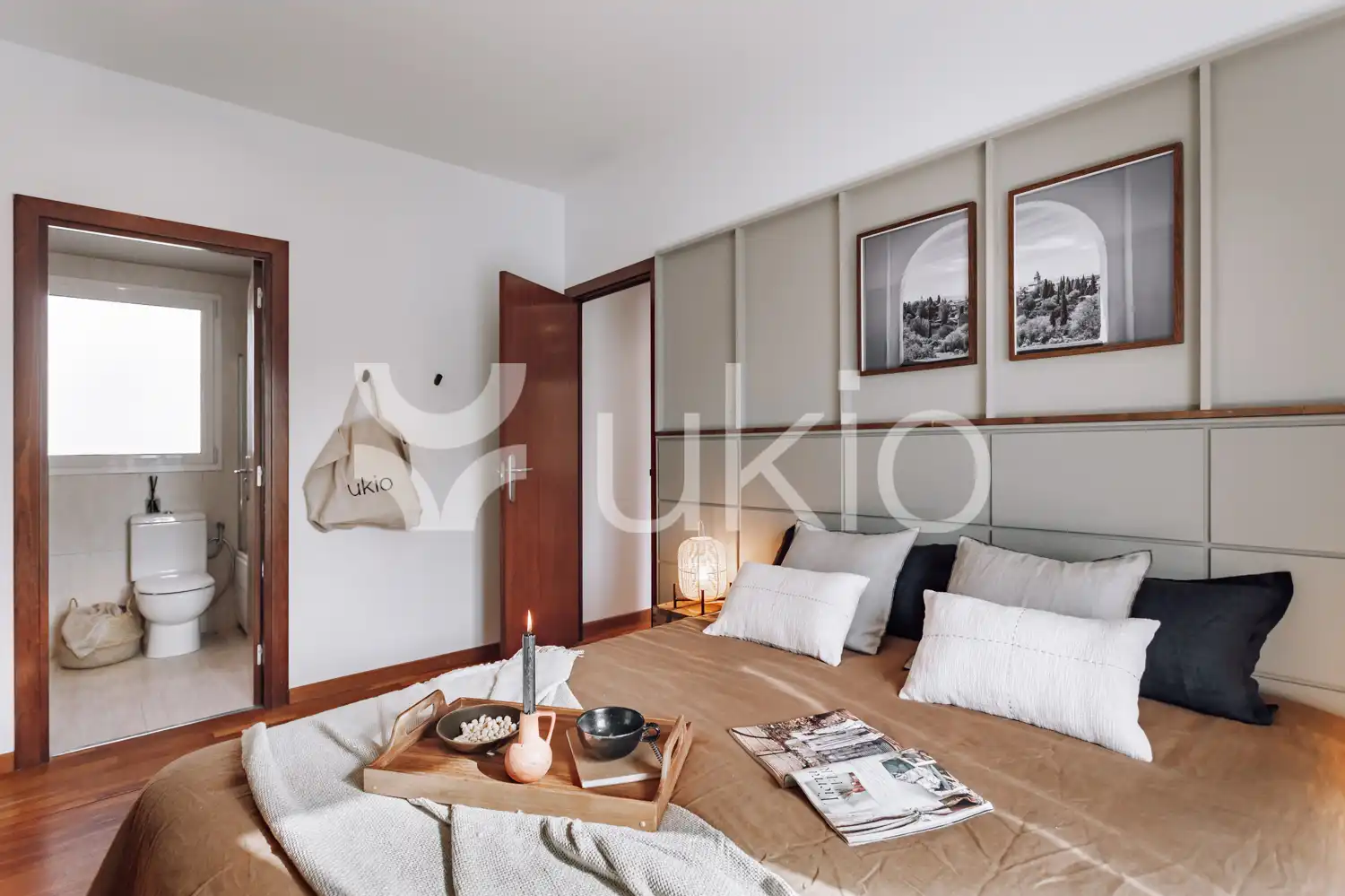 Dormitori de Apartament de lloguer en Barcelona amb Aire condicionat, Calefacció i Jardí privat