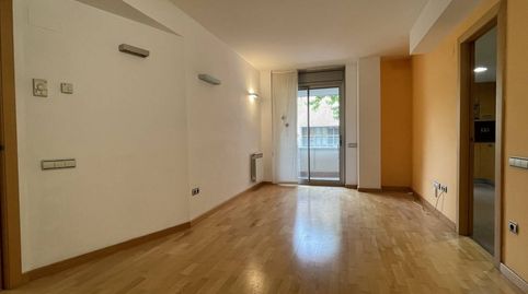 Piso en venta en Centre Terrassa con terraza y piscina comunitaria, image 5