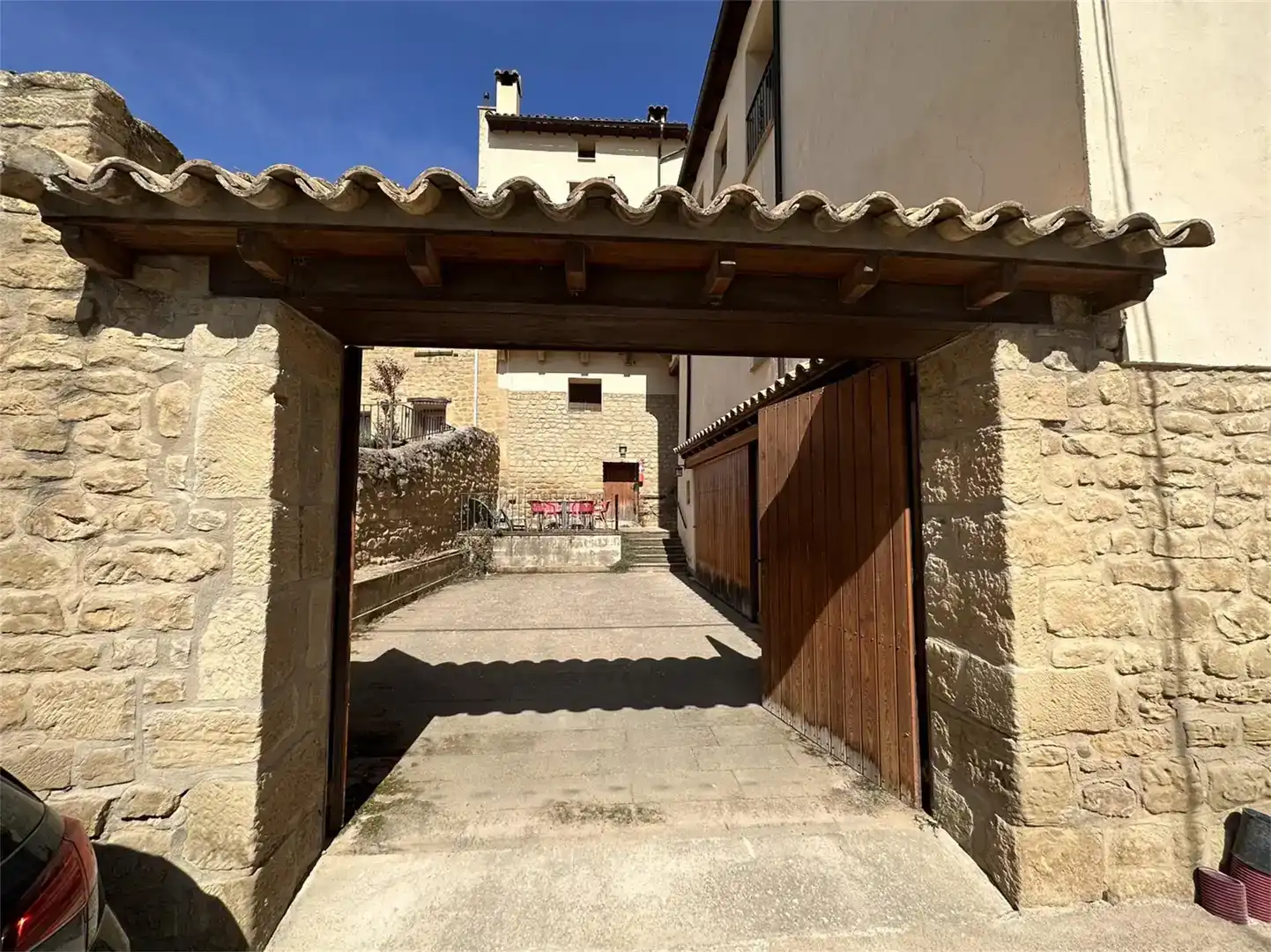 Finca rústica en venda en Uncastillo amb Parquet, Traster i Moblat